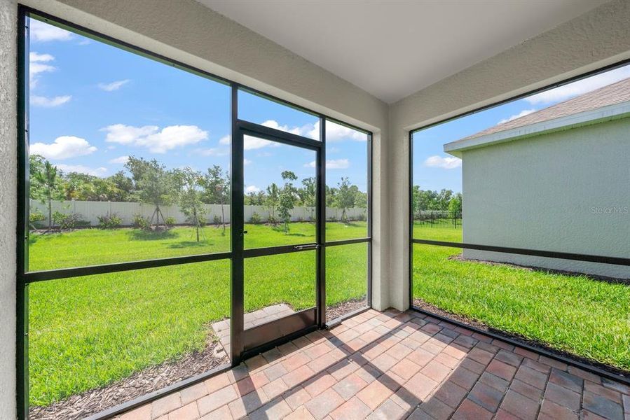 Exterior details and patio area of a home in , Port Charlotte (Image 33).