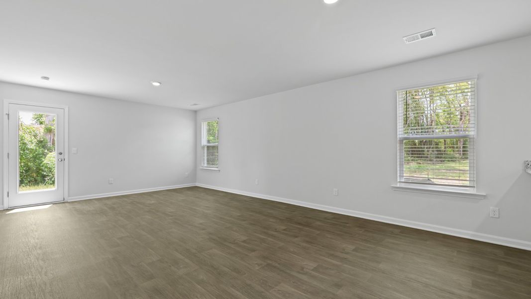 Spacious, unfurnished interior of a new home in Pine Hills at Cane Bay, Summerville (Image 10).
