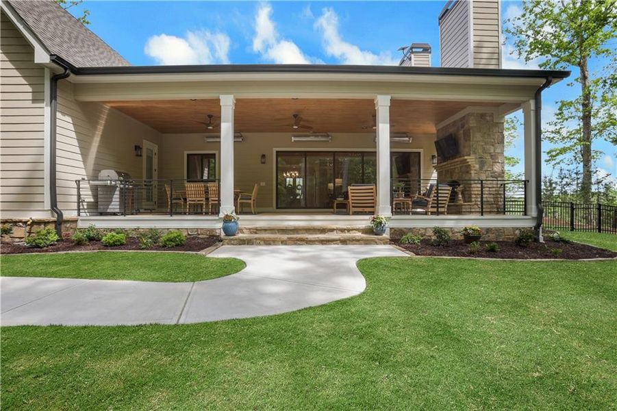 Exterior details and patio area of a home in , Dahlonega (Image 27).