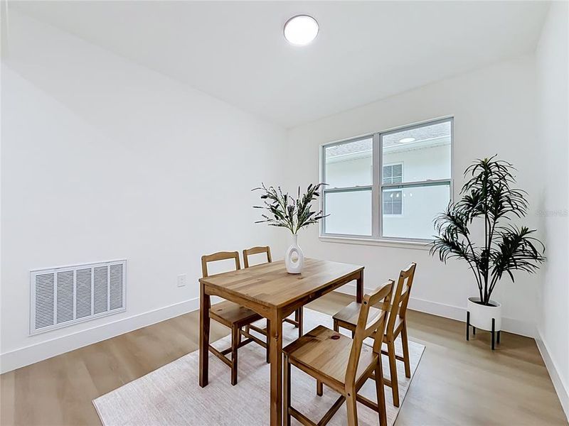 Furnished interior view inside a new home in , Orlando (Image 41).