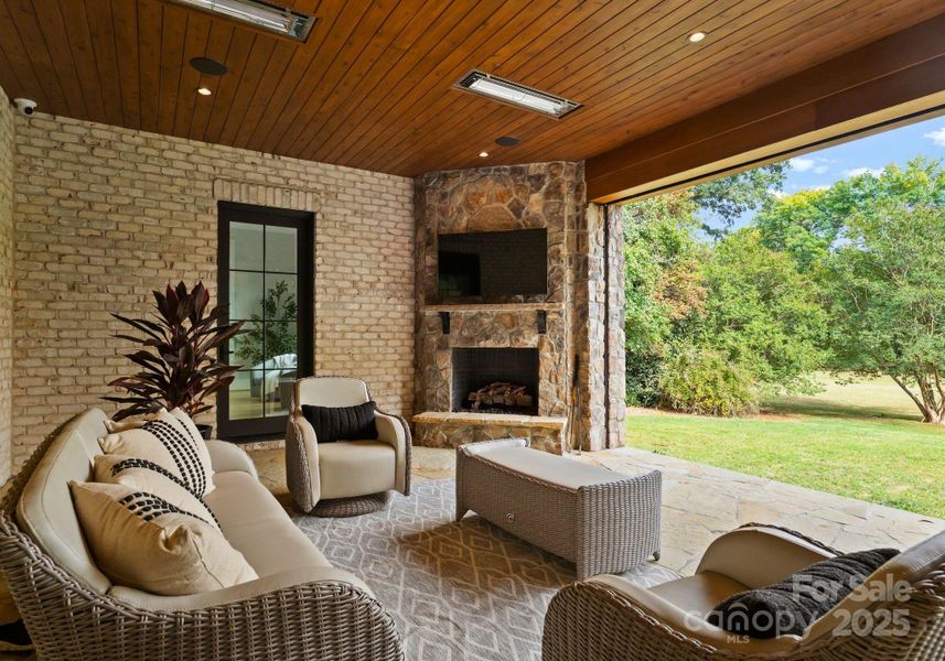 Patio/Outdoor living with motorized screen