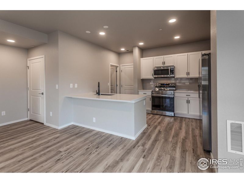 EXAMPLE PHOTO: DINING ROOM & KITCHEN