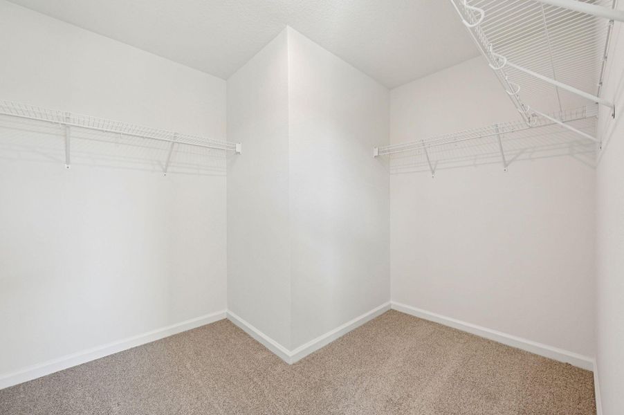 Spacious, unfurnished interior of a new home in Tidewater, Fort Pierce (Image 17).