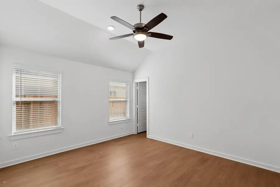 Spacious, unfurnished interior of a new home in Pinewood at Grand Texas, New Caney (Image 13).