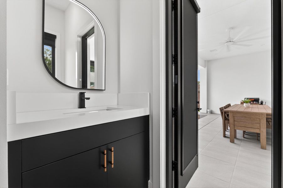 CABANA BATH / GAMEROOM