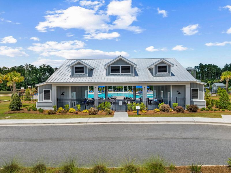 Community amenities in , Summerville (Image 28).