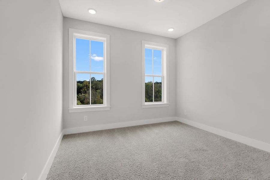 Spacious, unfurnished interior of a new home in Echo Park, Suwanee (Image 33).