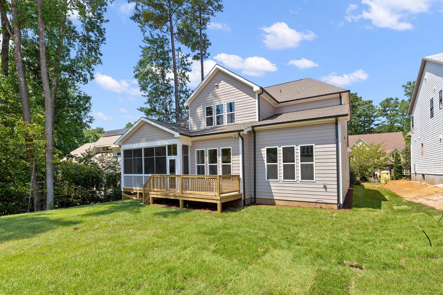 Representative exterior details of a home built from the The Emerson by RobuckHomes in Stonehenge, Raleigh (Image 61).