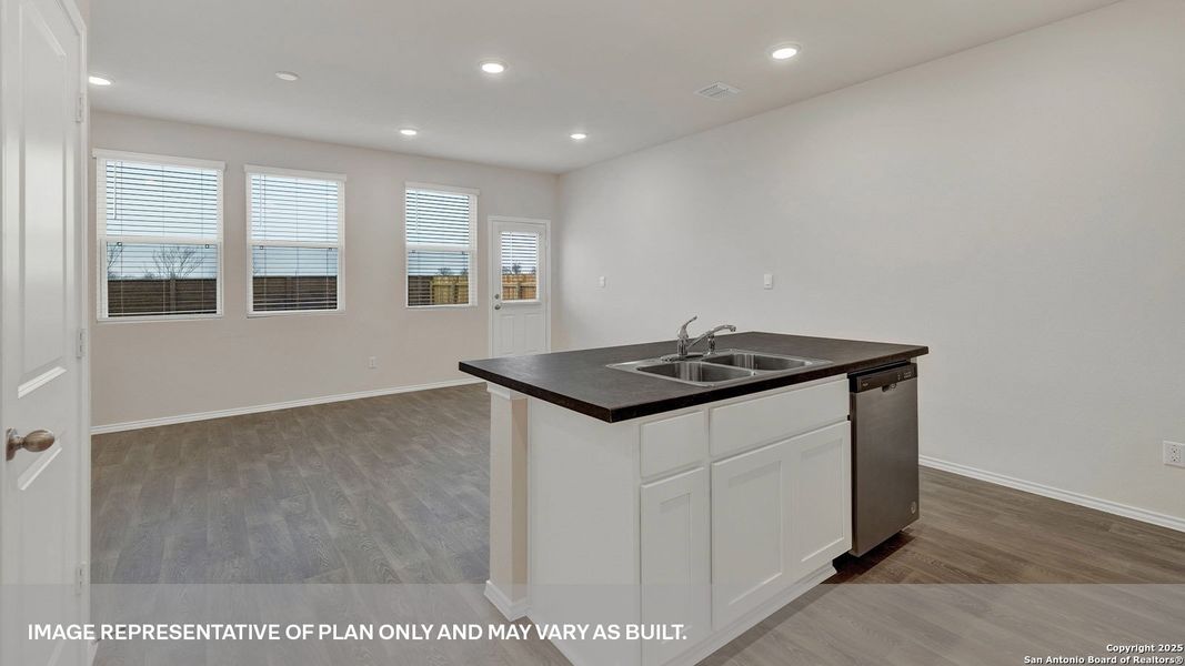 Furnished interior view inside a new home in Bollinger, Maxwell (Image 6).