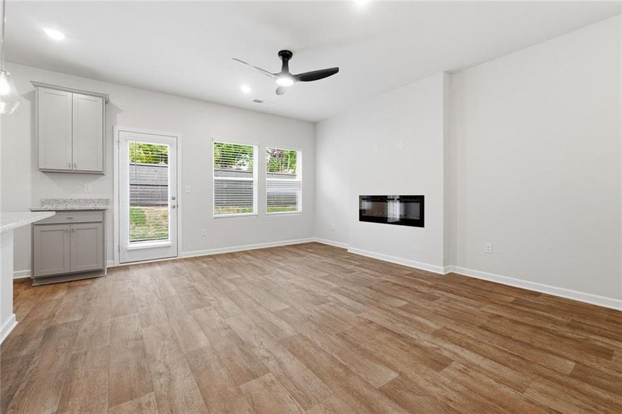 Spacious, unfurnished interior of a new home in Concord Oaks, Powder Springs (Image 21). Spacious, unfurnished interior of a new home in Concord Oaks, Powder Springs (Image 21).
