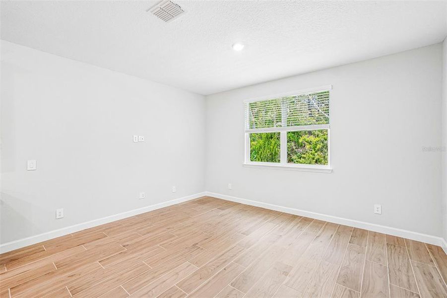 Spacious, unfurnished interior of a new home in Montague Chase, Tampa (Image 20). Spacious, unfurnished interior of a new home in Montague Chase, Tampa (Image 20).