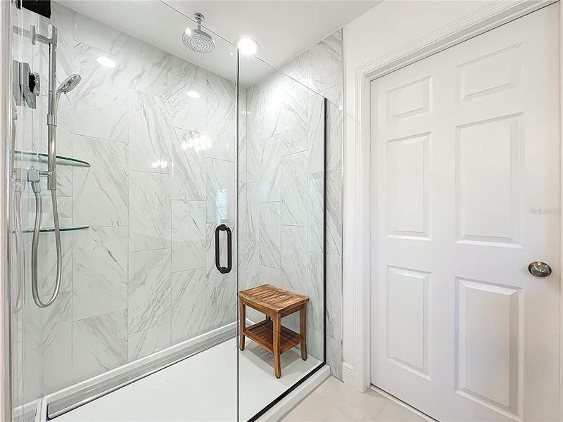 Furnished interior view inside a new home in , Mount Dora (Image 33).