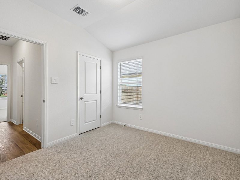 Spacious, unfurnished interior of a new home in Eastern Wells, Jarrell (Image 11).