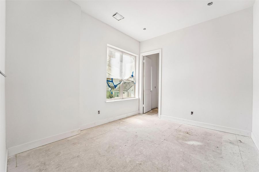 Image 43 of a home in .