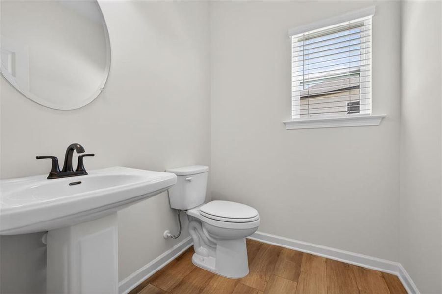 Furnished interior view inside a new home in Oakmont, Dallas (Image 15).