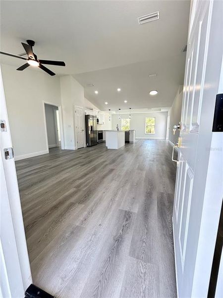 Spacious, unfurnished interior of a new home in , Dunnellon (Image 24). Spacious, unfurnished interior of a new home in , Dunnellon (Image 24).