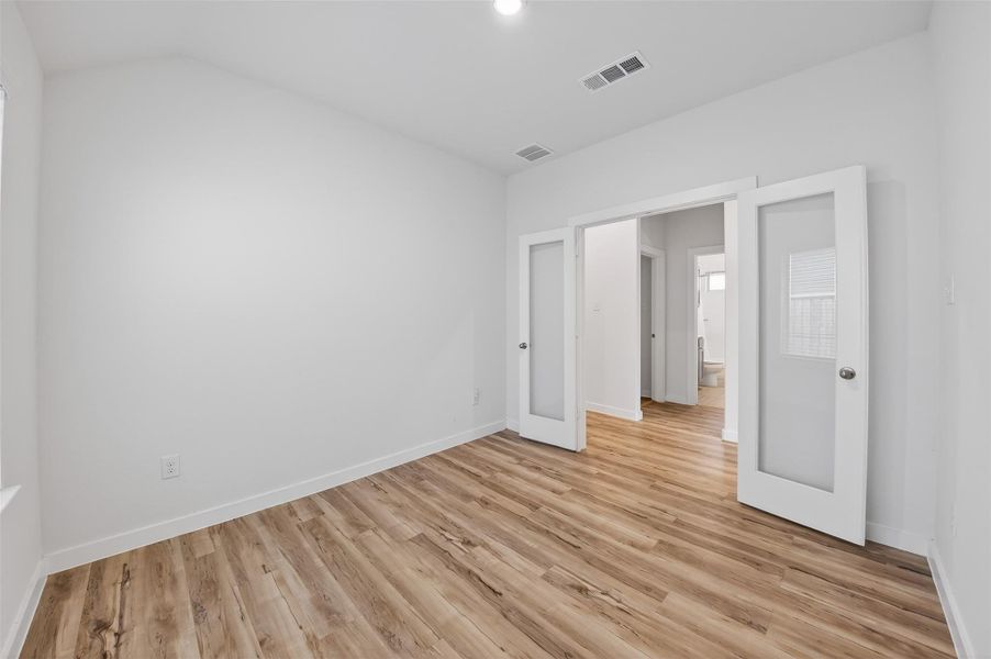 Spacious, unfurnished interior of a new home in , Hockley (Image 24).