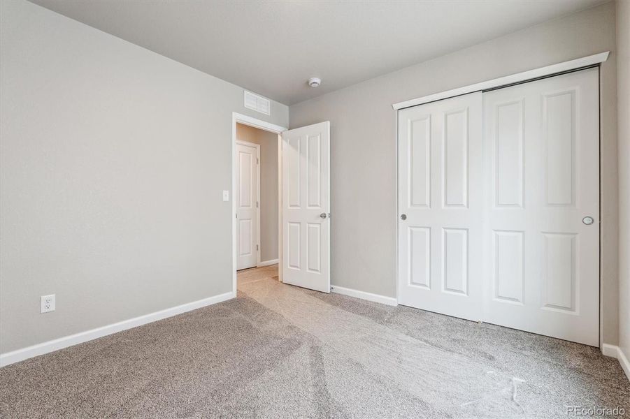 Spacious, unfurnished interior of a new home in Pintail Commons at Johnstown Village, Johnstown (Image 11).
