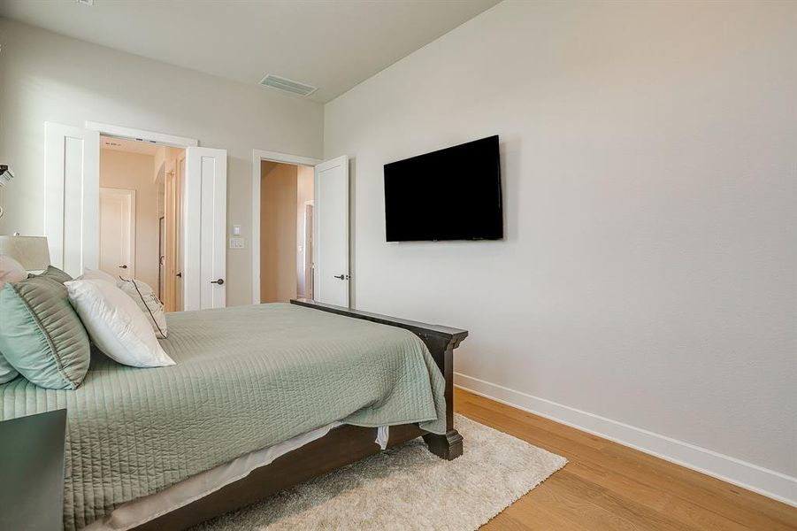 Furnished interior view inside a new home in , Fort Worth (Image 8). Furnished interior view inside a new home in , Fort Worth (Image 8).