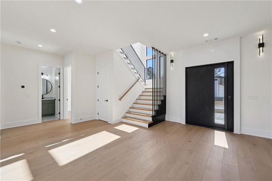 Spacious, unfurnished interior of a new home in , Auburn (Image 21).
