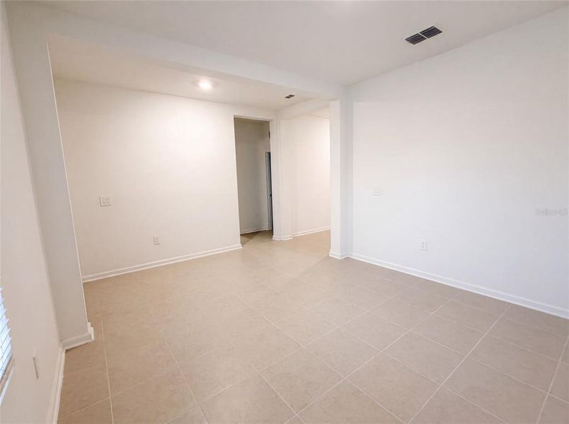 Spacious, unfurnished interior of a new home in Meadow Pointe, Groveland (Image 37).