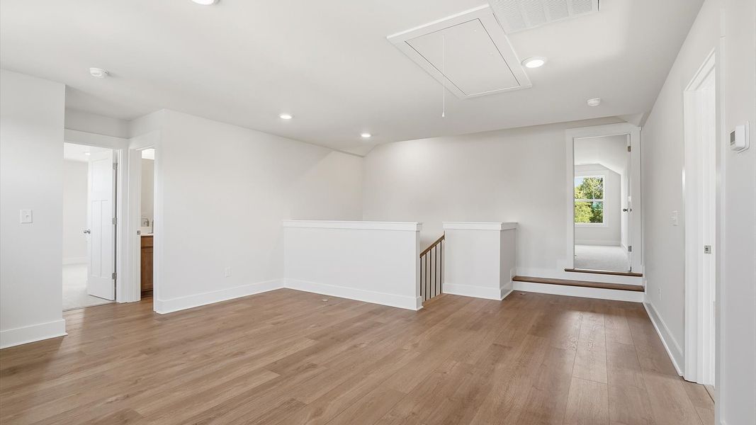 Top-notch design defines this loft with hardwood floors and an open, airy layout located in Woodruff, SC Top-notch design defines this loft with hardwood floors and an open, airy layout located in Woodruff, SC