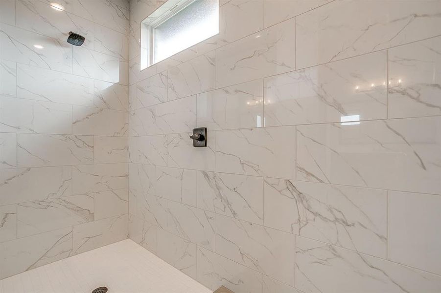 Close-up of interior finishes inside a home in Waterfall Ranch, Waxahachie (Image 16).