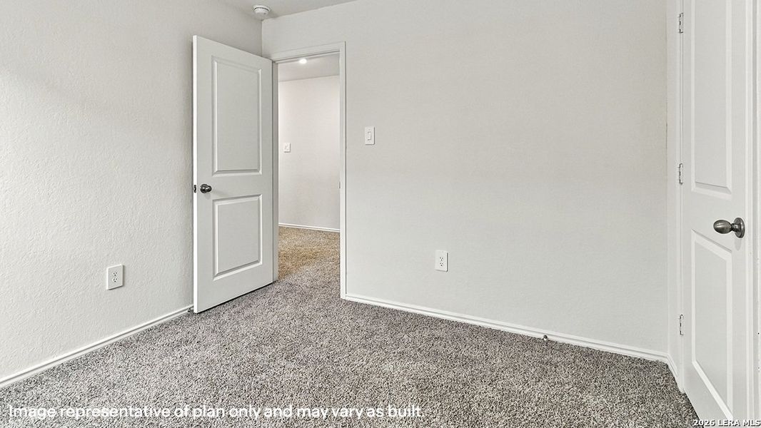 Spacious, unfurnished interior of a new home in Seneca Trails, San Antonio (Image 17).
