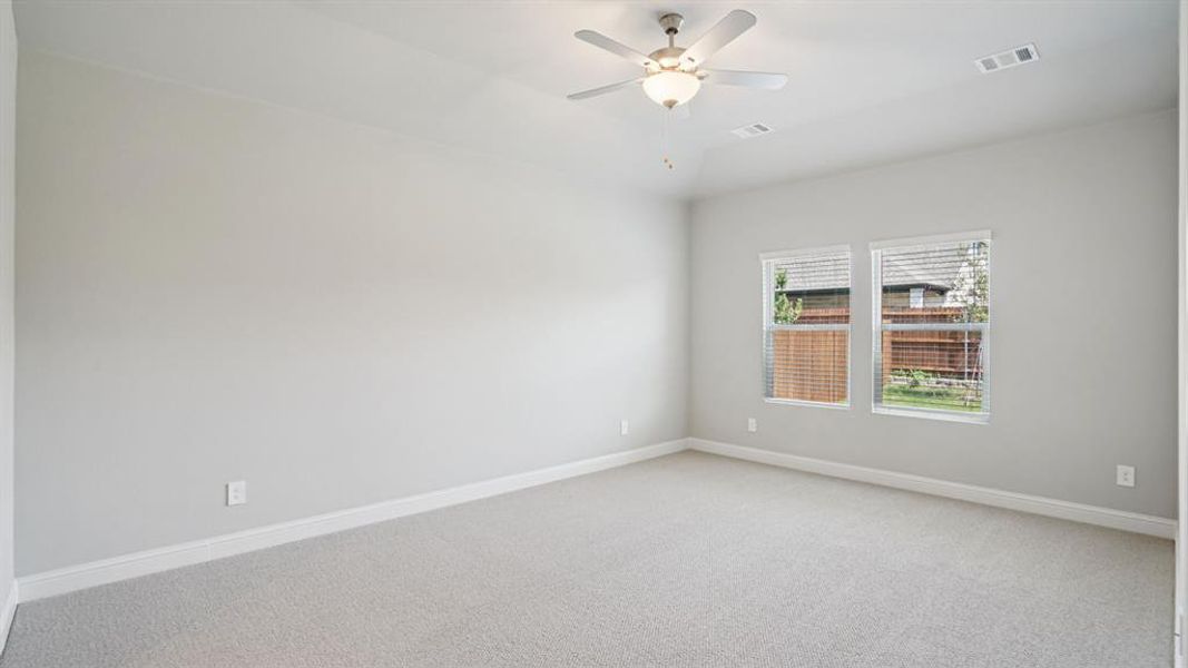 Spacious, unfurnished interior of a new home in Windmore, Princeton (Image 21).