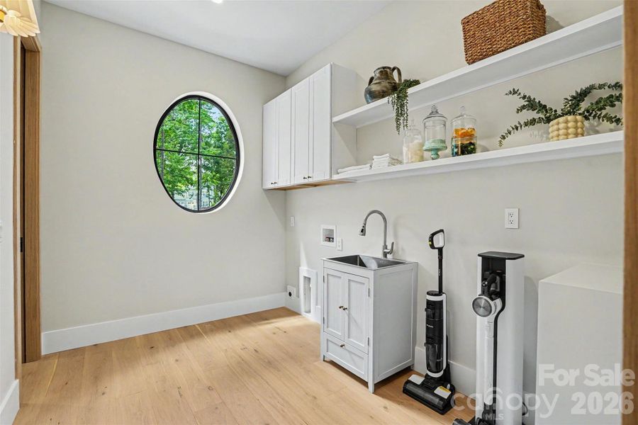 Furnished interior view inside a new home in , Mint Hill (Image 16). Furnished interior view inside a new home in , Mint Hill (Image 16).