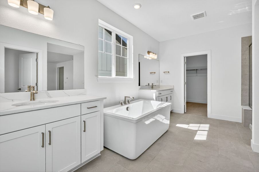 Furnished interior view inside a new home in Macanta, Castle Rock (Image 8).