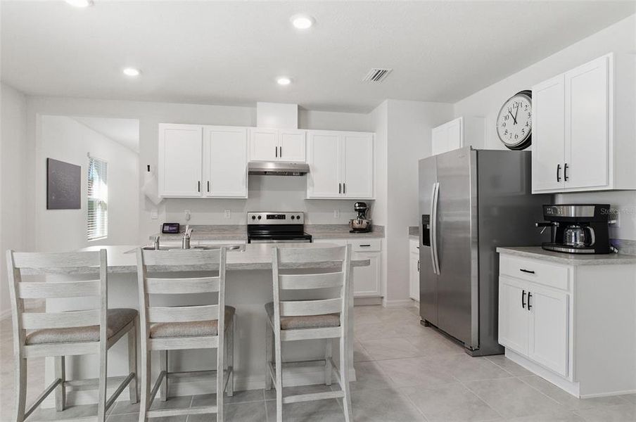 Furnished interior view inside a new home in Pelham Park, Deland (Image 11).