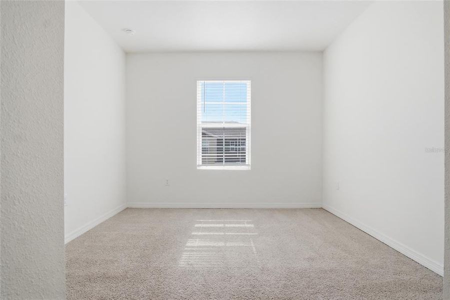 Spacious, unfurnished interior of a new home in , Davenport (Image 20).