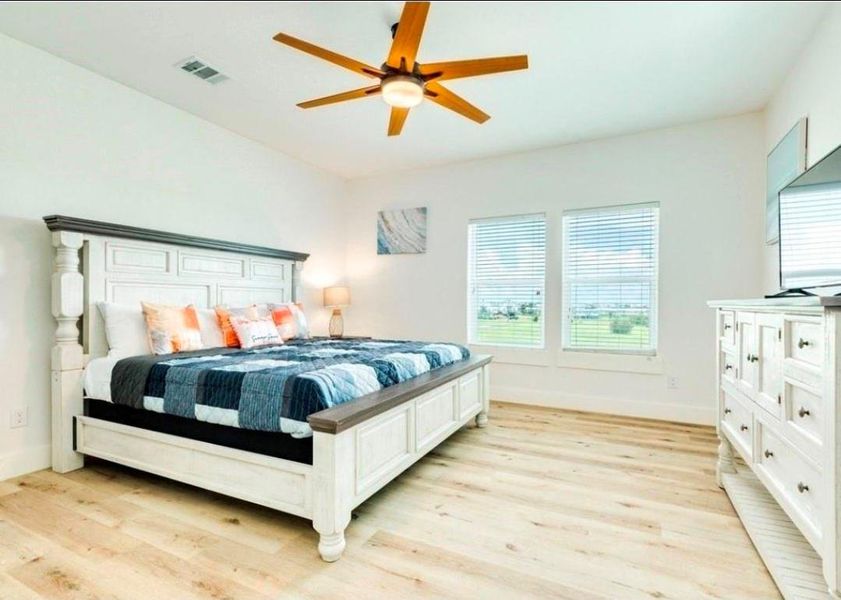 Furnished interior view inside a new home in , Galveston (Image 37).