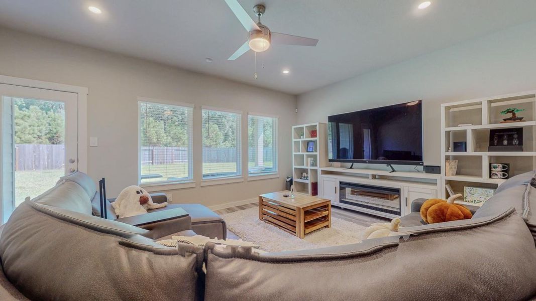 Furnished interior view inside a new home in , Beaumont (Image 14).