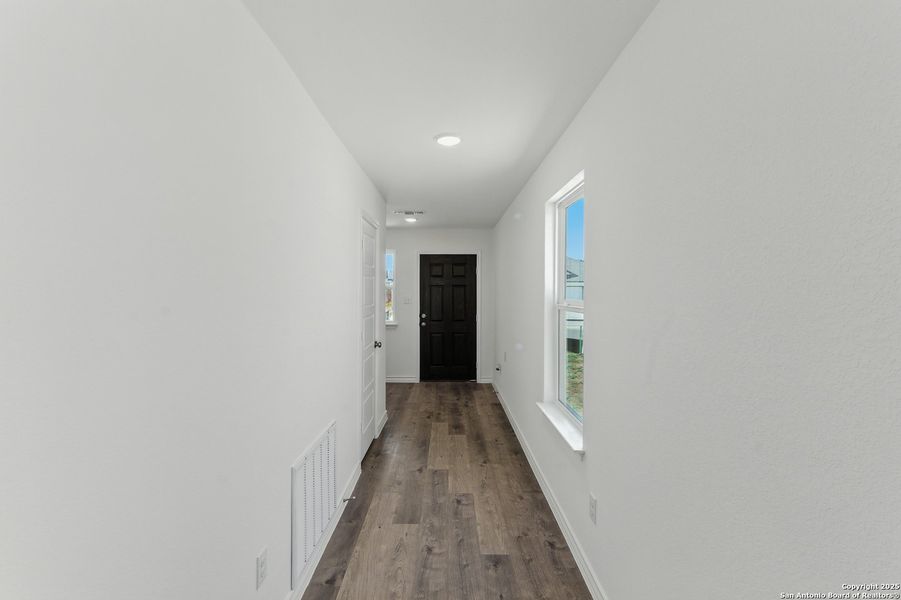 Spacious, unfurnished interior of a new home in The Overlook at Creekside, New Braunfels (Image 22). Spacious, unfurnished interior of a new home in The Overlook at Creekside, New Braunfels (Image 22).