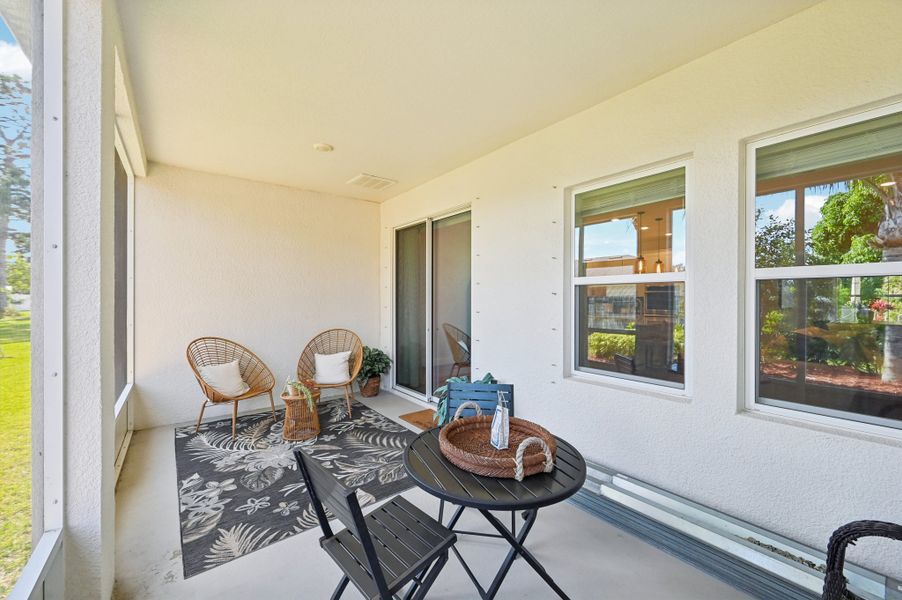 Representative exterior details of a home built from the The Sierra by Maronda Homes in Sebastian Highlands, Sebastian (Image 3).