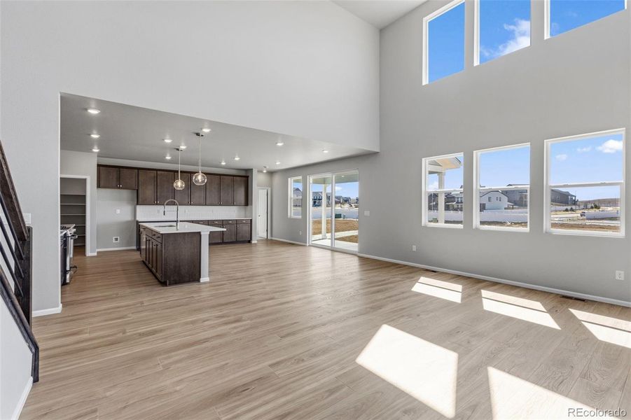 Spacious, unfurnished interior of a new home in , Aurora (Image 14).