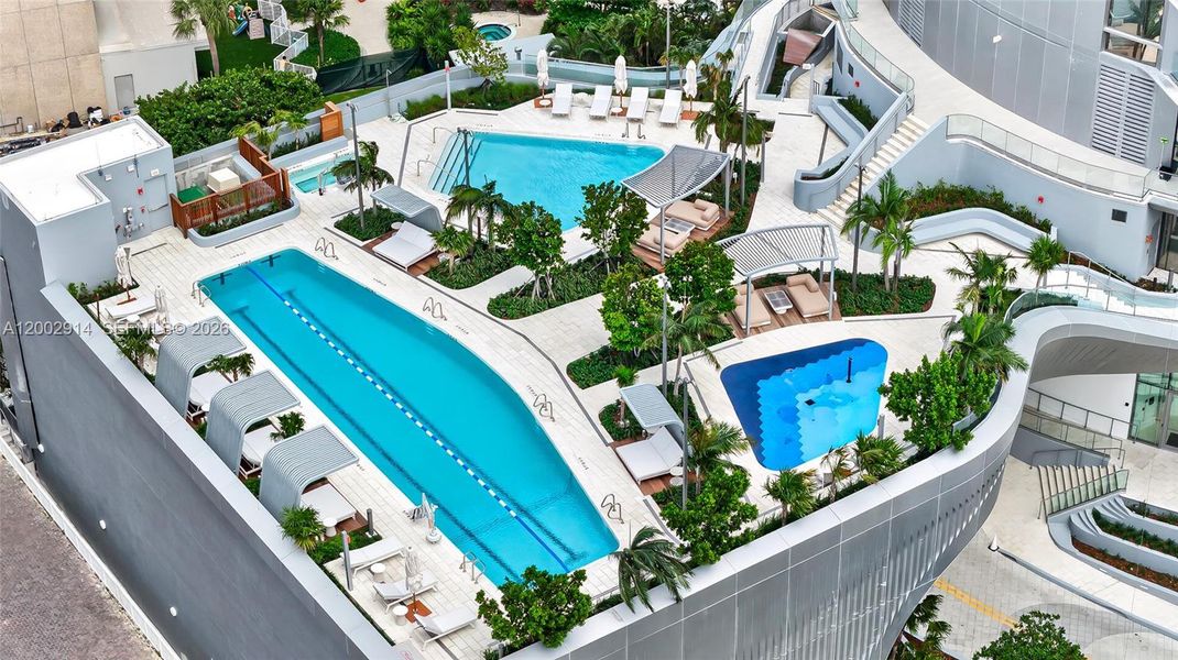Community amenities in , Miami (Image 51).