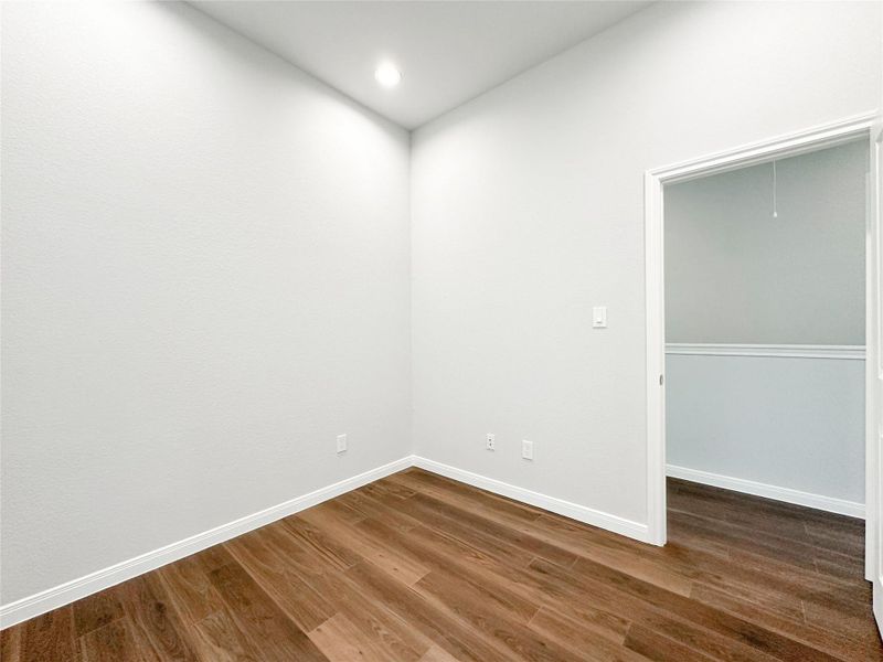 Spacious, unfurnished interior of a new home in , Spring (Image 22).