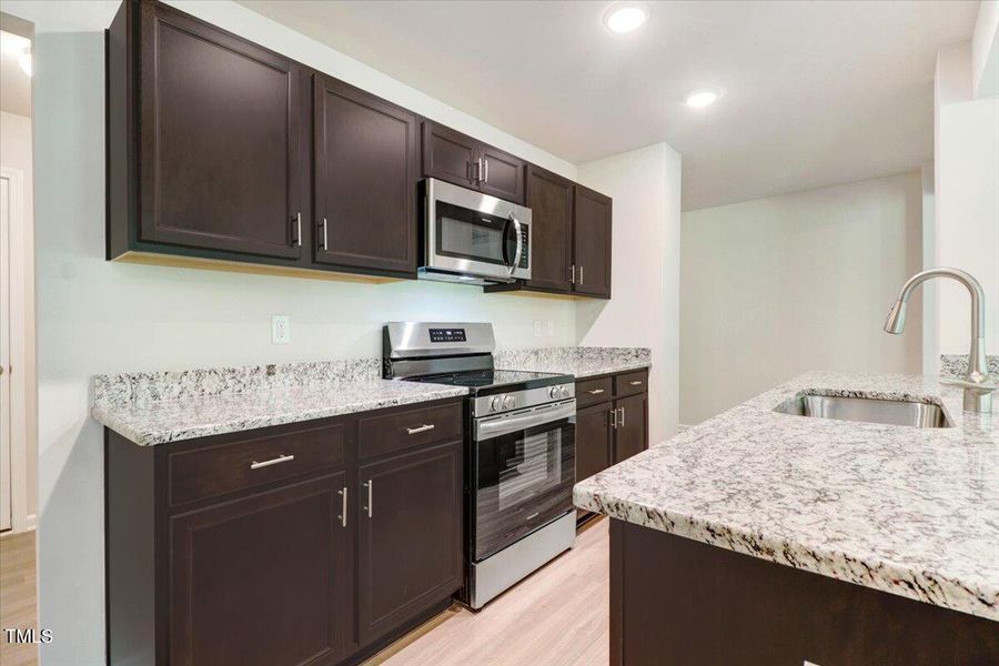 13-200 Streamlet Dr-13