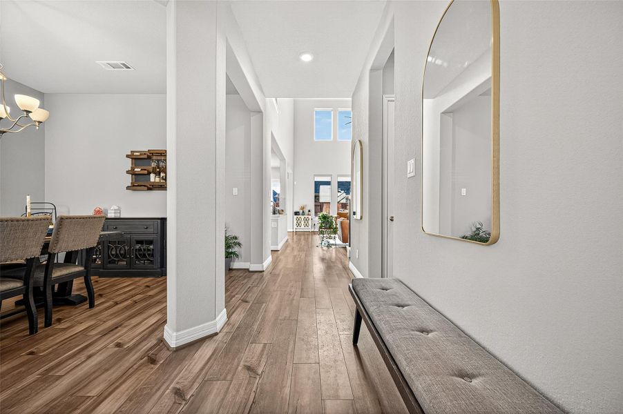 Furnished interior view inside a new home in StoneCreek Estates, Richmond (Image 25). Furnished interior view inside a new home in StoneCreek Estates, Richmond (Image 25).