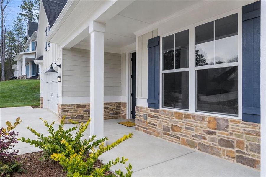 Exterior details and patio area of a home in , Dallas (Image 3).