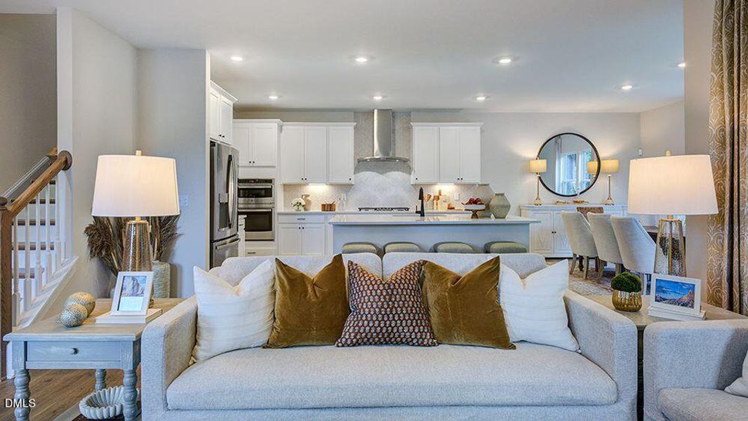 G Quincy gathering to kit