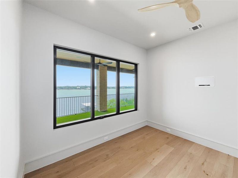 Spacious, unfurnished interior of a new home in , Graford (Image 27).