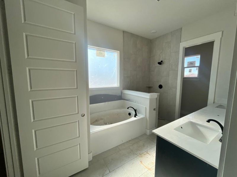 Furnished interior view inside a new home in Eagle Ridge Estates, Weatherford (Image 3).