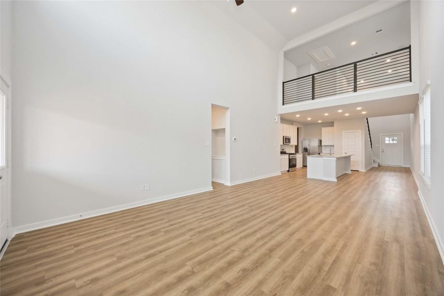 Spacious, unfurnished interior of a new home in Granger Pines, Conroe (Image 22). Spacious, unfurnished interior of a new home in Granger Pines, Conroe (Image 22).