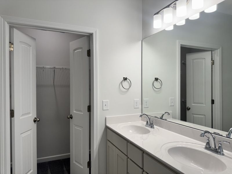 Furnished interior view inside a new home in Park Place, Shelbyville (Image 14).