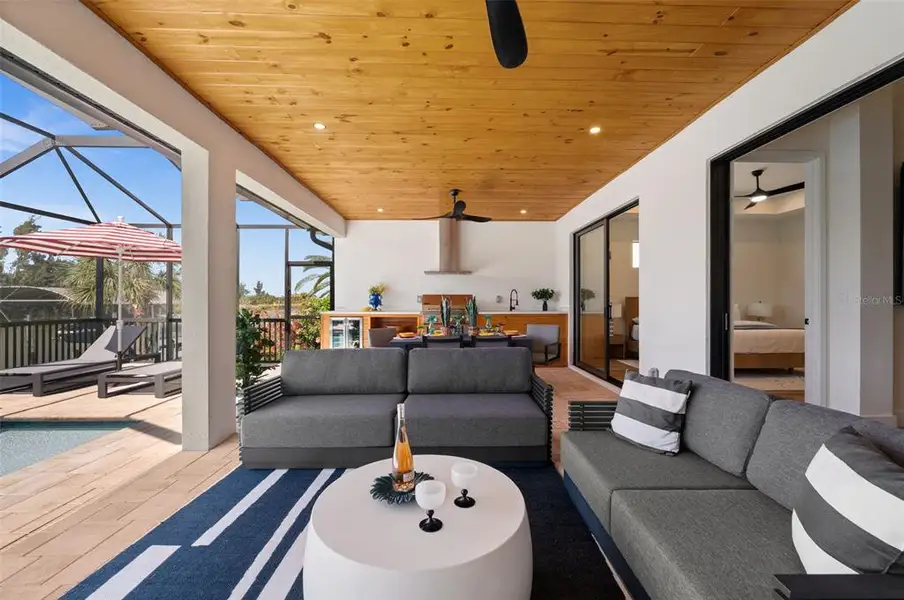 Exterior details and patio area of a home in , Port Charlotte (Image 4).