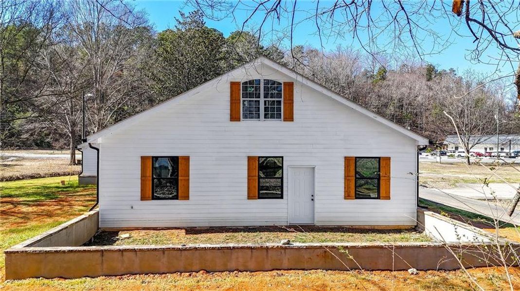 Exterior details and patio area of a home in , Rockmart (Image 26).
